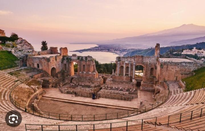 Romantica Casa A تاورمينا المظهر الخارجي الصورة